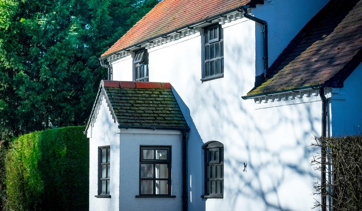 Choosing a Cosy Cottage for a Rainy British Break